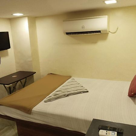 New Hotel Tara By Glitz Hotels Mumbai  Buitenkant foto